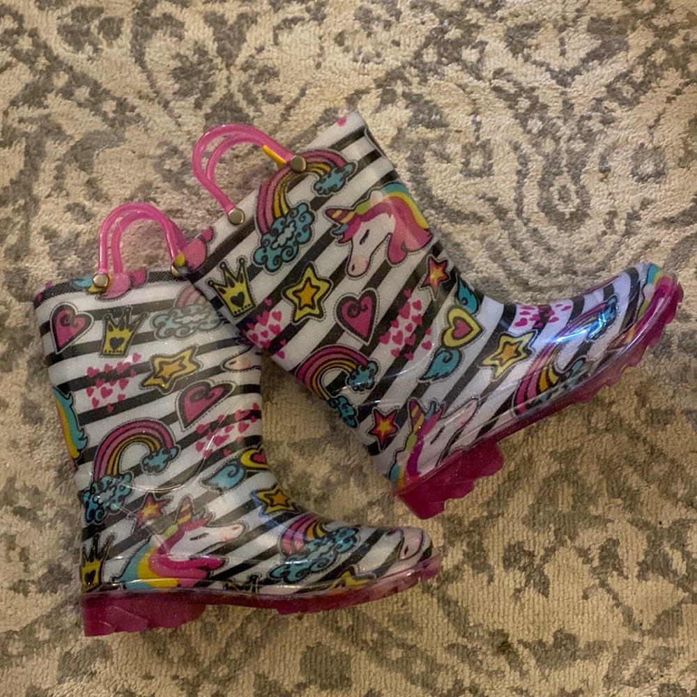 Light up rain boots